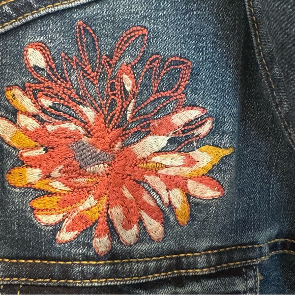 Nanette Lepore Jean Jacket Size S Embroidered Stretch Denim Distressed Jacket - Picture 5 of 9